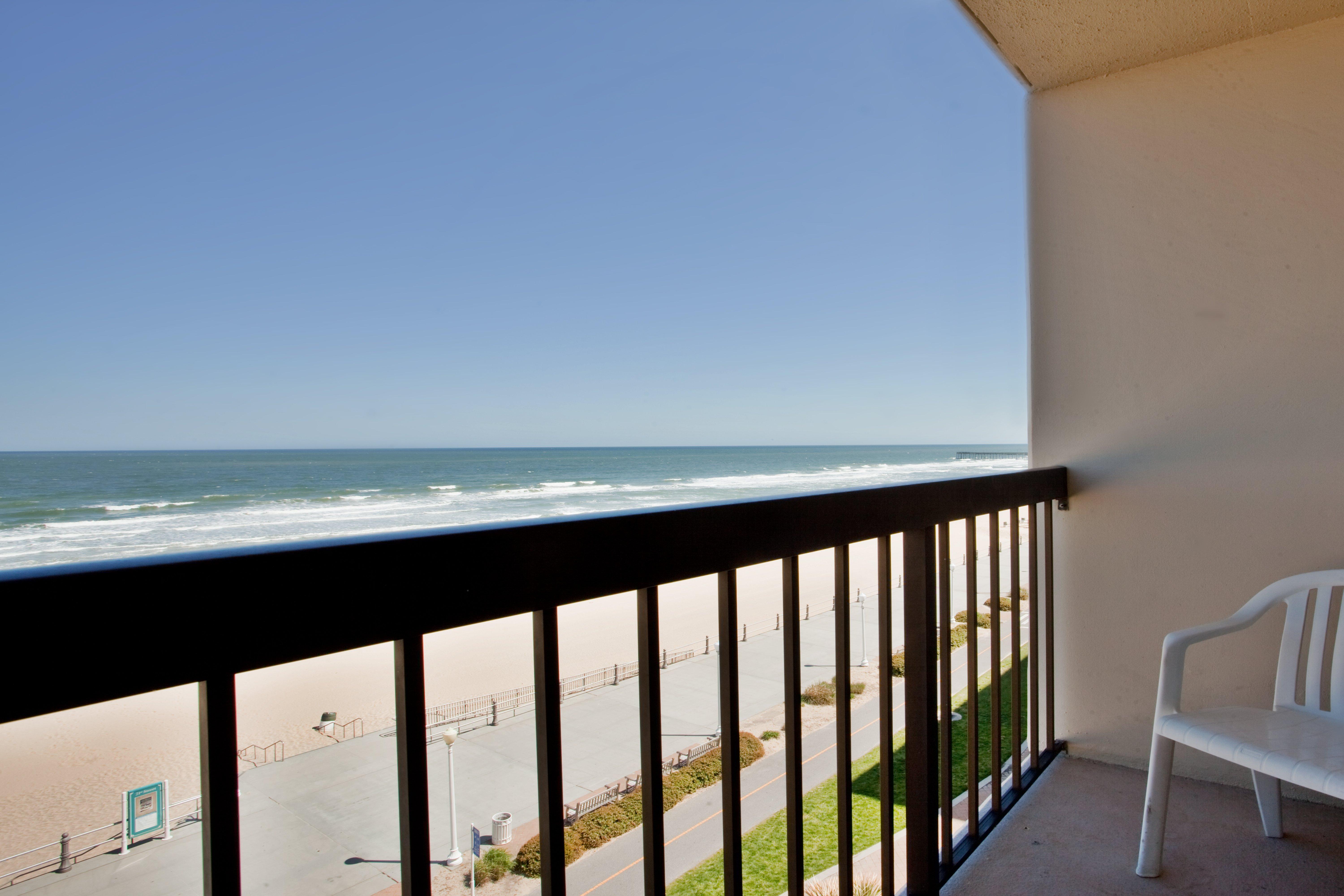 Holiday Inn Va Beach-Oceanside 21St St By Ihg Virginia Beach Exterior photo